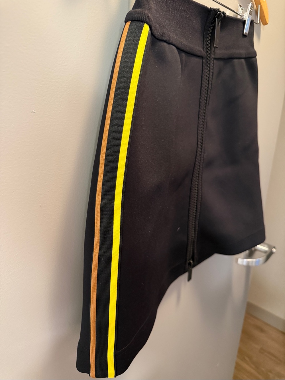 M Missoni Black Scuba Mini Skirt Side Stripe Zip Front IT 38 - Picture 2 of 8